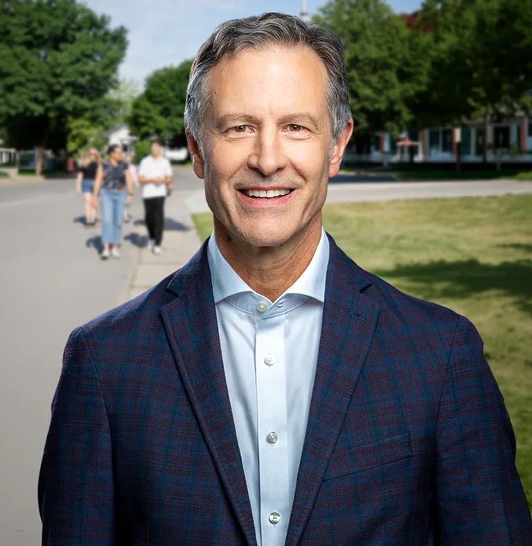 Portrait de James Hughes